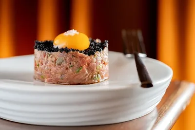 Macáya lança menu latino-americano e experiência gastronômica com chef