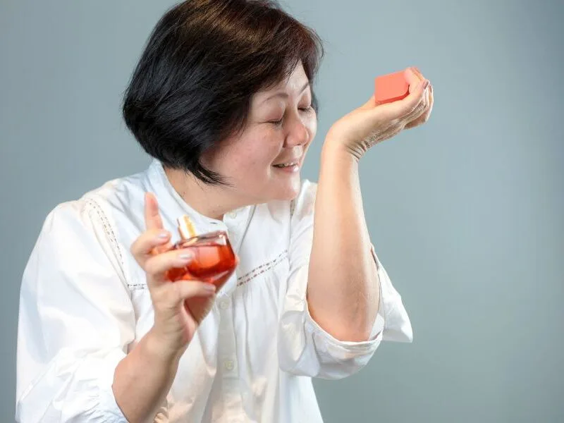 Da memória olfativa aos testes cegos: os bastidores de um perfume