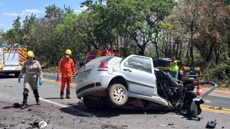 BR-153 é liberada após acidente que matou mulher em Uruaçu, em Goiás
