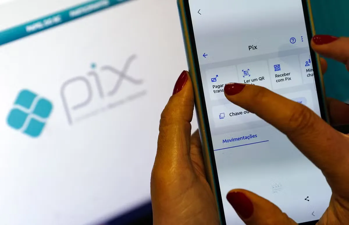 Banco Central muda regras do Pix e amplia uso em contas-salário