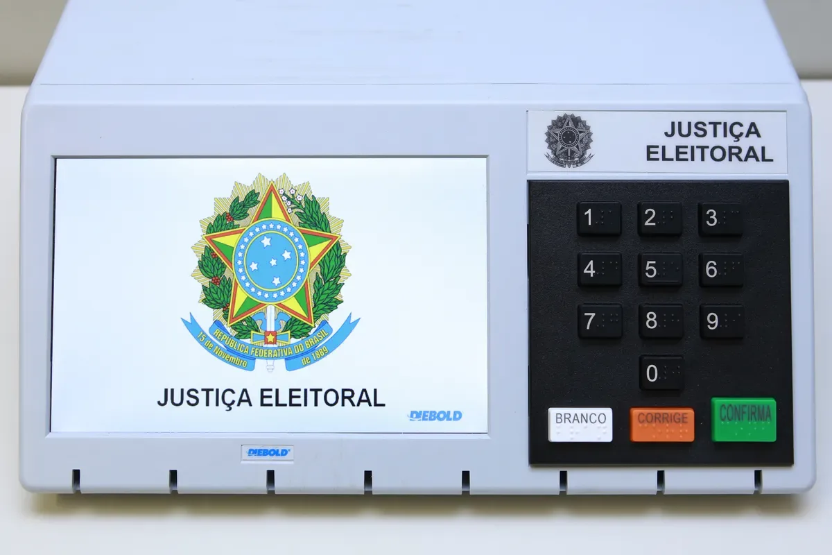 Mercado acompanha eleições no Brasil e dados de emprego dos EUA