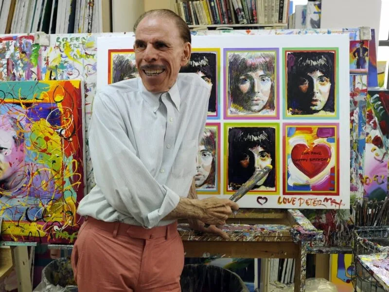 Peter Max, criador da capa de Yellow Submarine, morre aos 88 anos