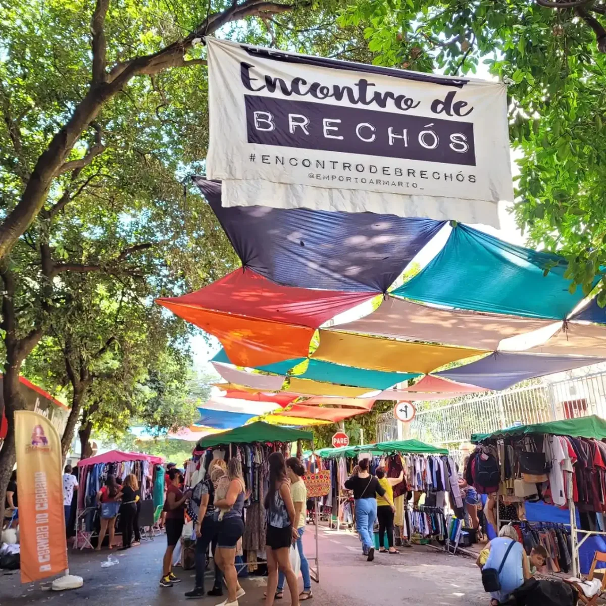 Rua 8, em Goiânia, terá peças de moda circular e área kids no domingo