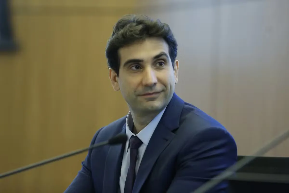 Galípolo fala sobre relatório do BC em dia de dados econômicos no Brasil e no exterior