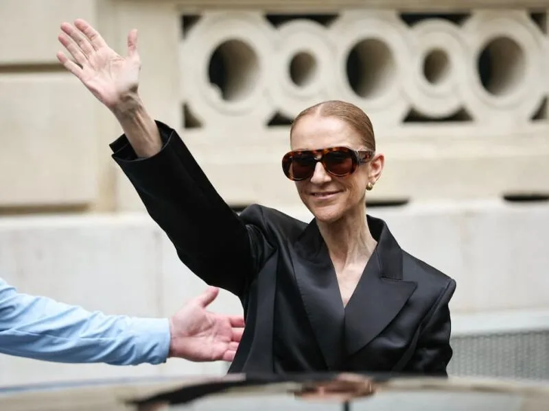 Céline Dion retoma agenda de shows em Paris após doença neurológica