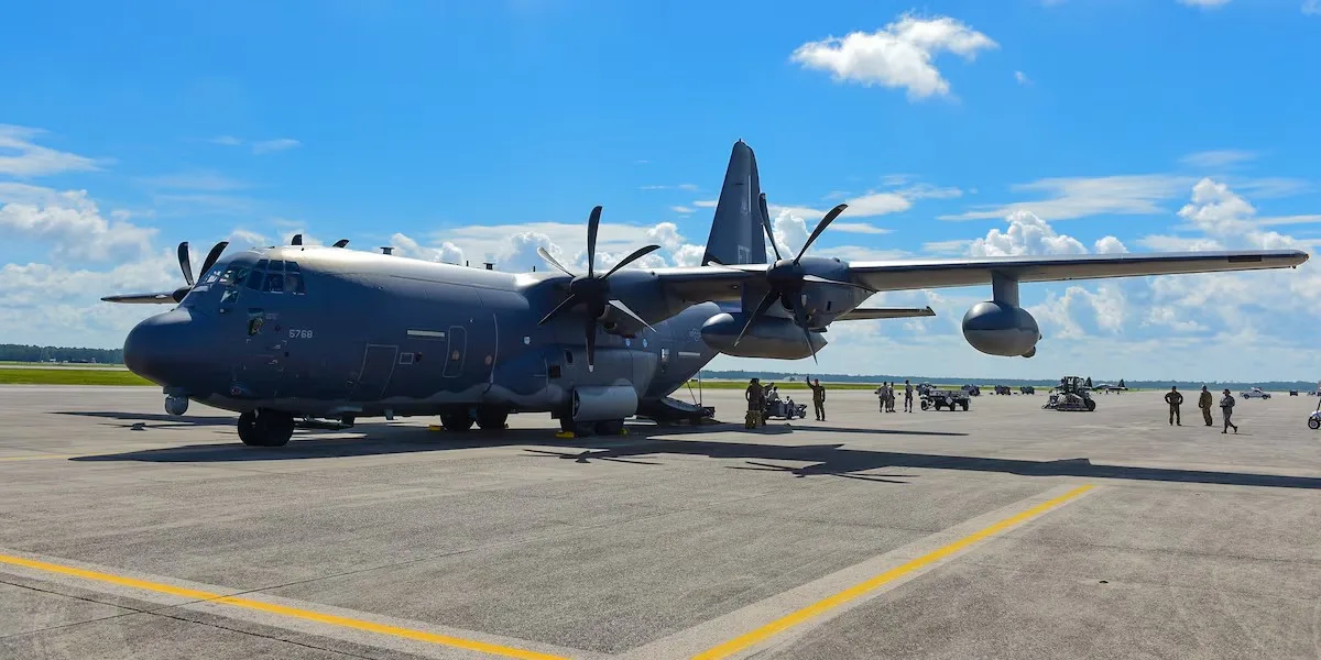 HC-130J usado na captura de Maduro participa de treinamento no MS