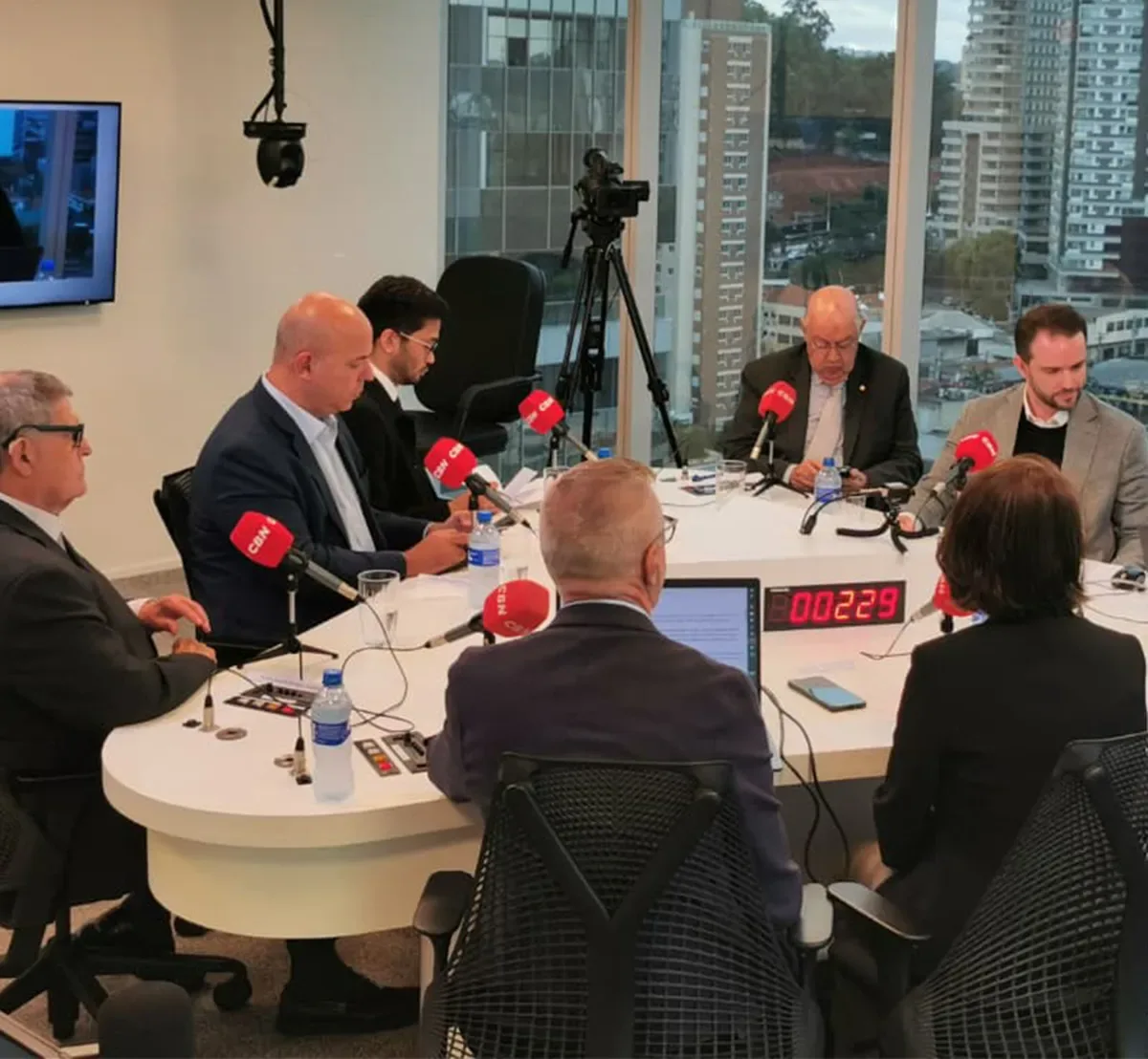 Economistas de presidenciáveis divergem sobre gastos e Previdência