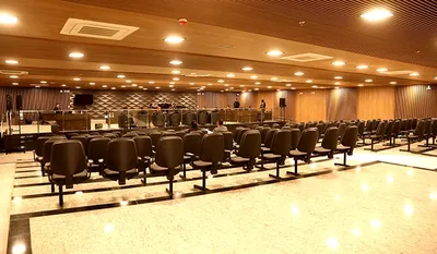 Júri de policiais acusados pela morte de advogado retoma interrogatórios em Goiânia