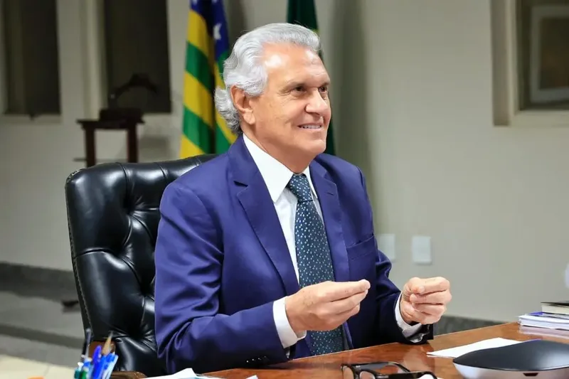 Caiado critica Marconi e ataca Lula e Flávio Bolsonaro em evento em Goiás