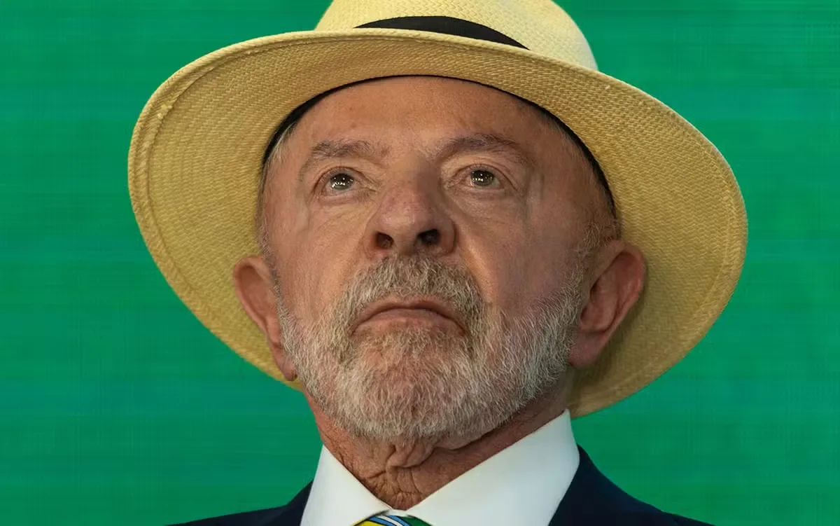 Pesquisa nacional coloca Flávio à frente de Lula no segundo turno pela primeira vez