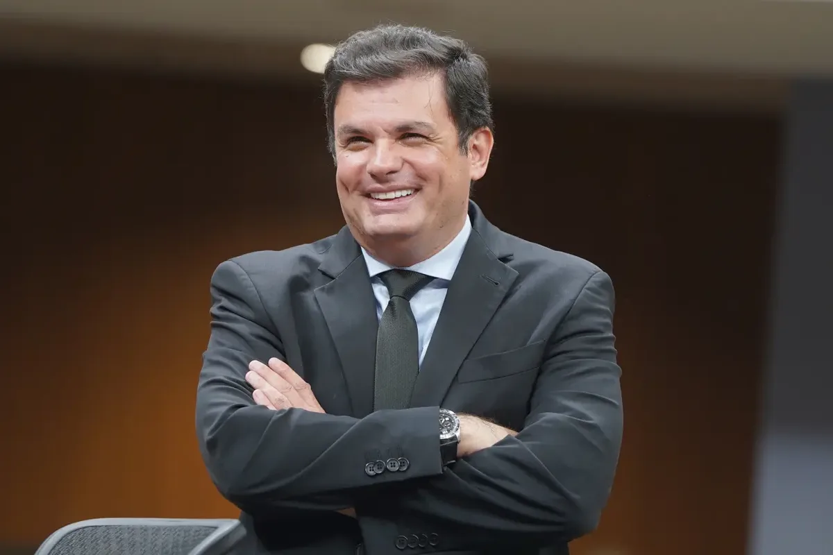 Issy Quinan ganha força na disputa pela presidência da Assembleia de Goiás