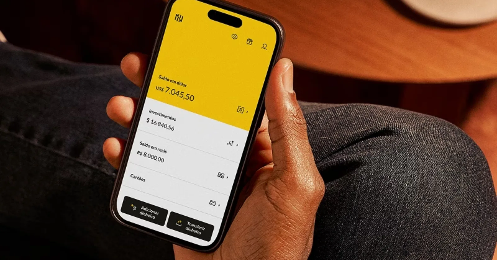 Nomad oferece cashback de 5% em conversão de reais para dólares ou euros