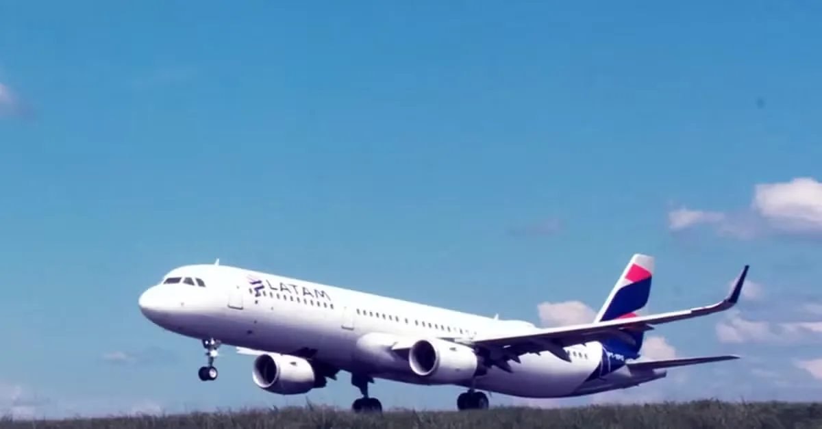Latam amplia tráfego de passageiros e capacidade em agosto