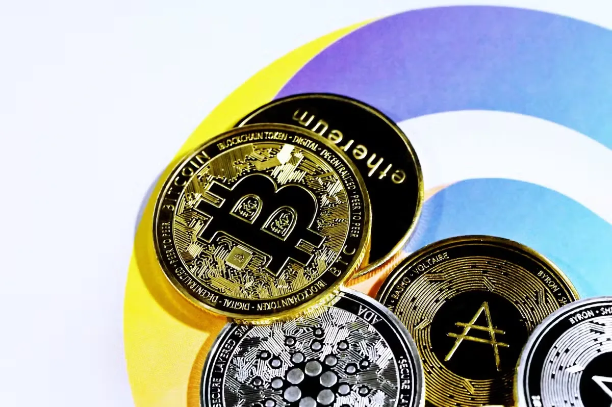 Itaú aponta resistências para bitcoin e altcoins em setembro