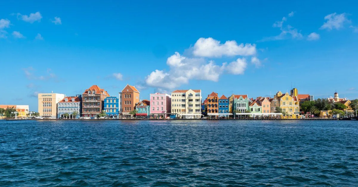 Curaçao exige DI Card e certificado de febre amarela de brasileiros