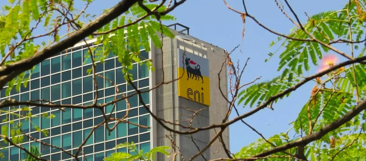 Senegal e Eni vão estudar cinco blocos de petróleo e gás no mar