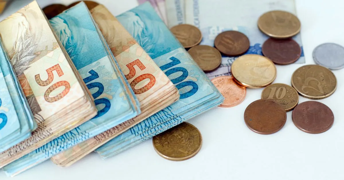 Caixa orienta como pedir saldo do FGTS compensatório em Minas Gerais