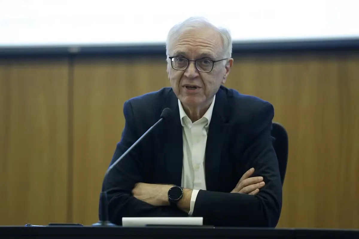 BC aponta desaceleração gradual da economia com juros em patamar restritivo