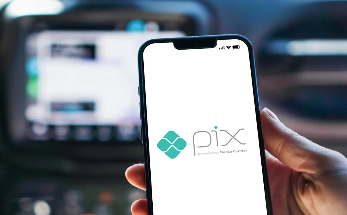 Pix registra queda de operações e valores após medida contra bets