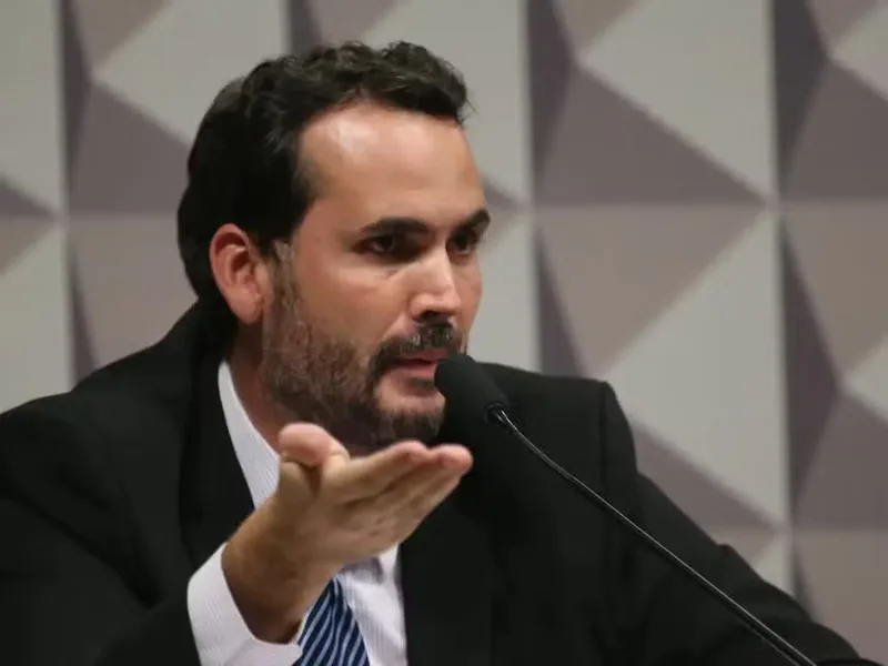 Governo manterá subsídio ao diesel em R$ 2,12 por litro por mais 30 dias