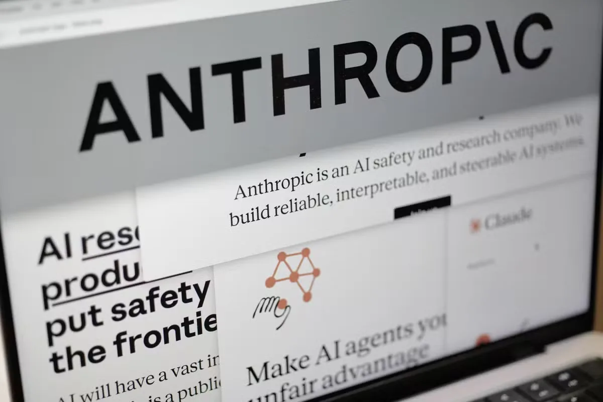 Anthropic bloqueia uso do Claude em armas biológicas e operações cibernéticas