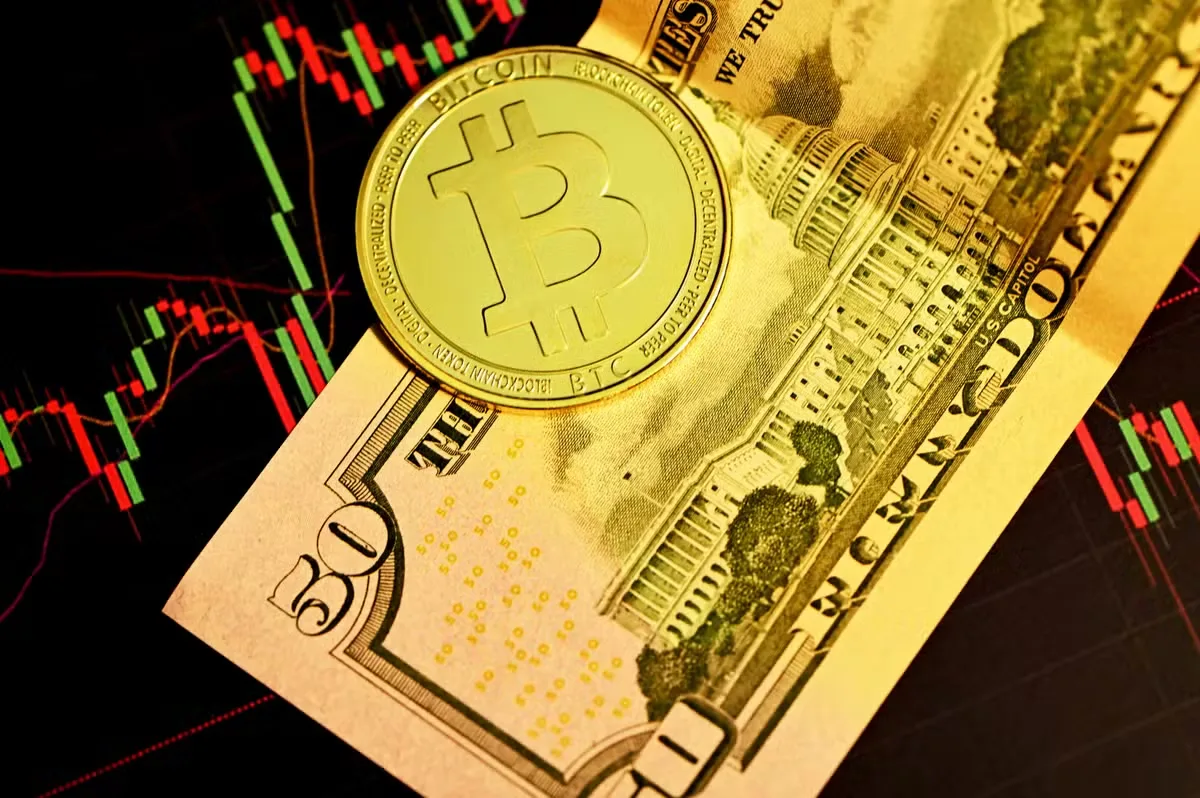 Bitcoin recupera perdas e volta a operar perto de US$ 79 mil