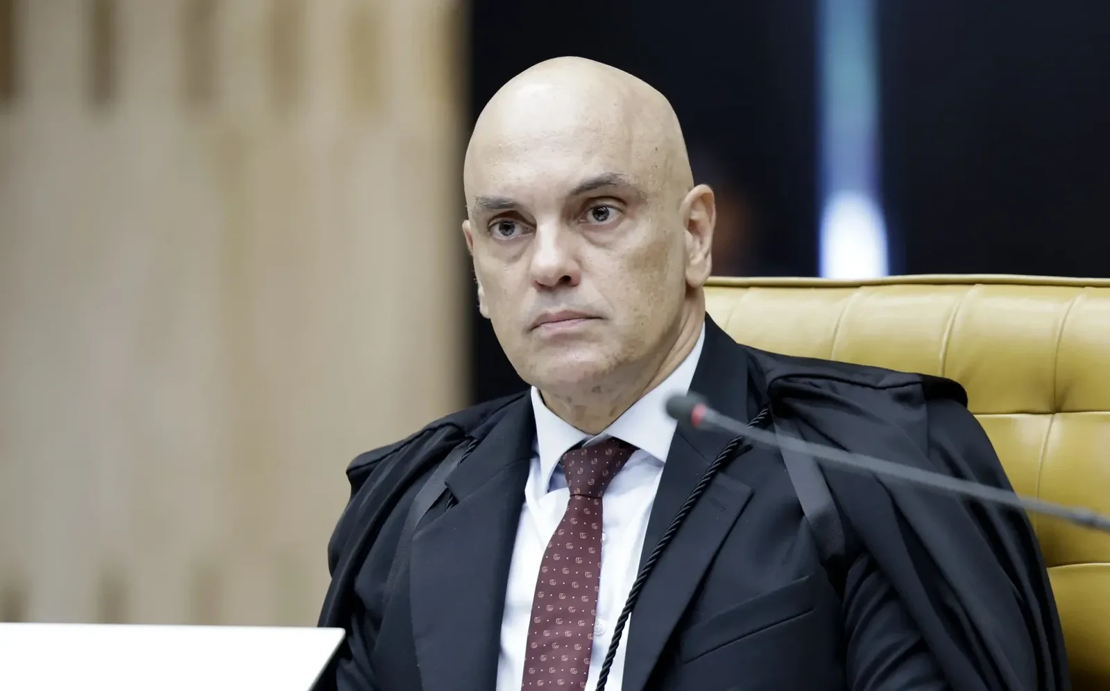 Sessão do STF sobre investigação de Moraes é suspensa após embate com Mendonça