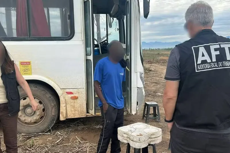 Operação resgata 67 cortadores de cana em usina de Cabo Frio