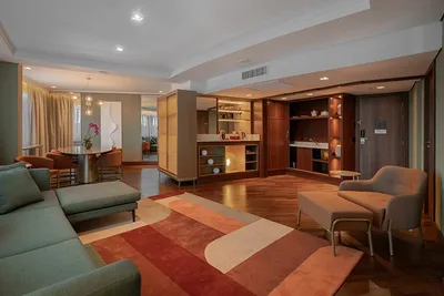 Hilton Porto Alegre transforma conceito de diamante em linguagem de interiores
