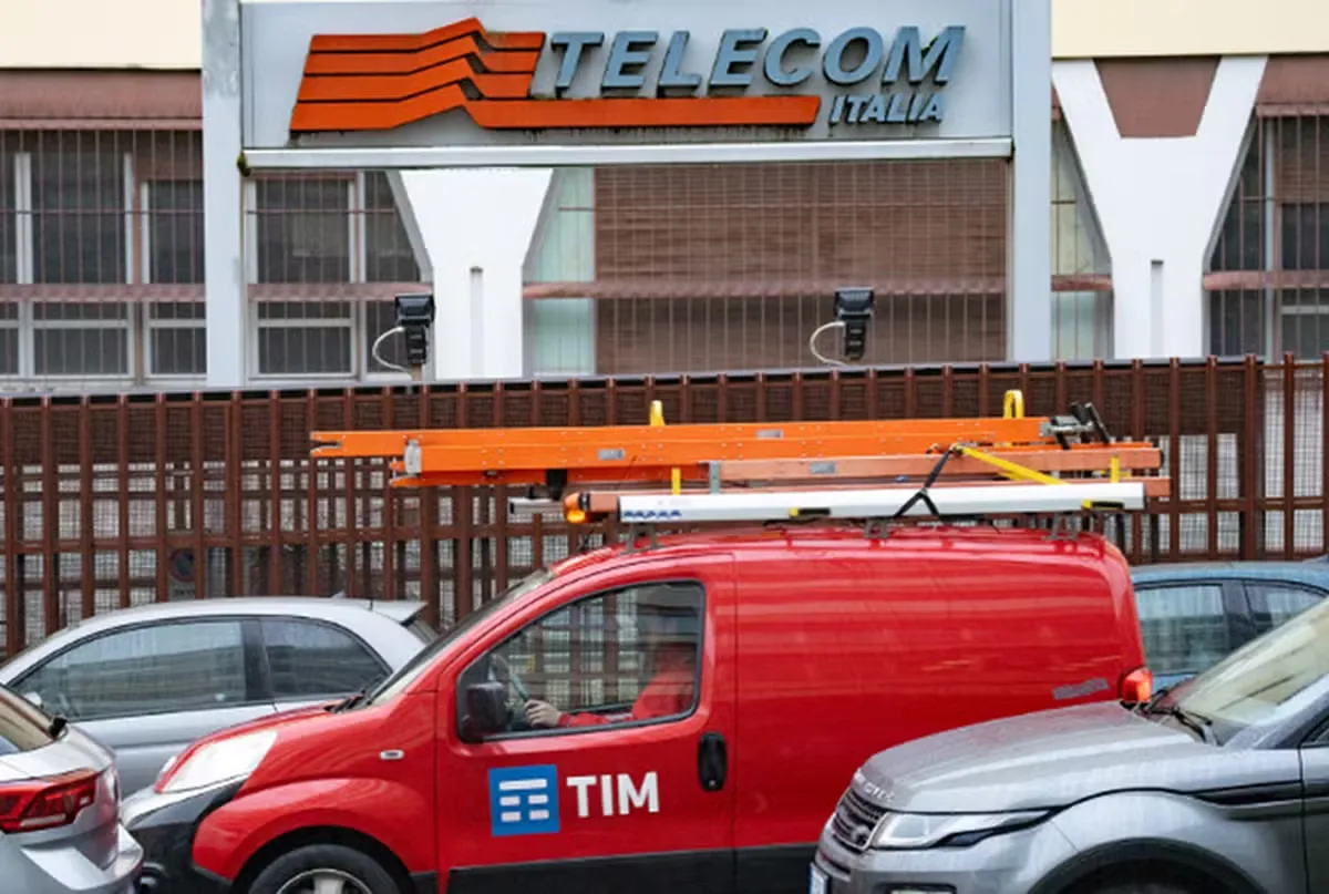 Compras no mercado levam Poste Italiane a 86,95% da Telecom Italia