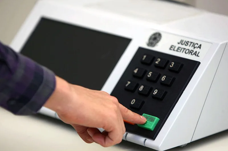 Lacração de urnas do TRE-GO tem participação pública zerada