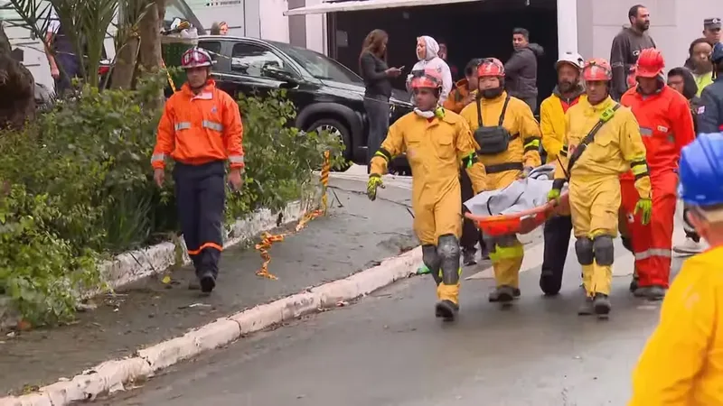 Fiscalização de obra na Penha entra na mira após desabamento com 6 mortos
