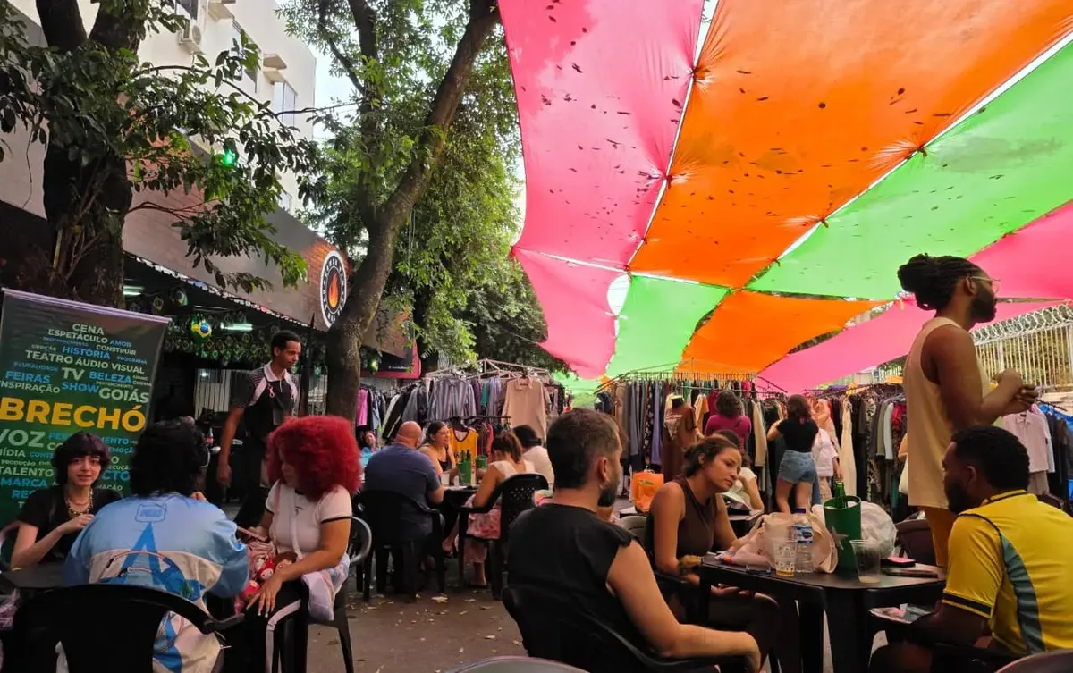 Feira em Goiânia terá 70 brechós e mais de 10 mil peças na Rua 15