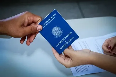 O que recrutadores analisam além do tempo em cada emprego