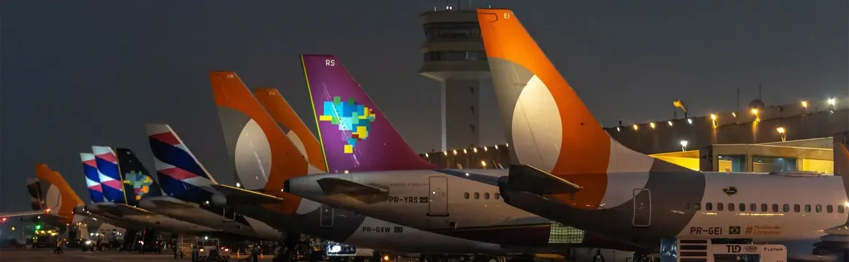 Petróleo muda oferta e faz tarifas aéreas oscilarem no Brasil