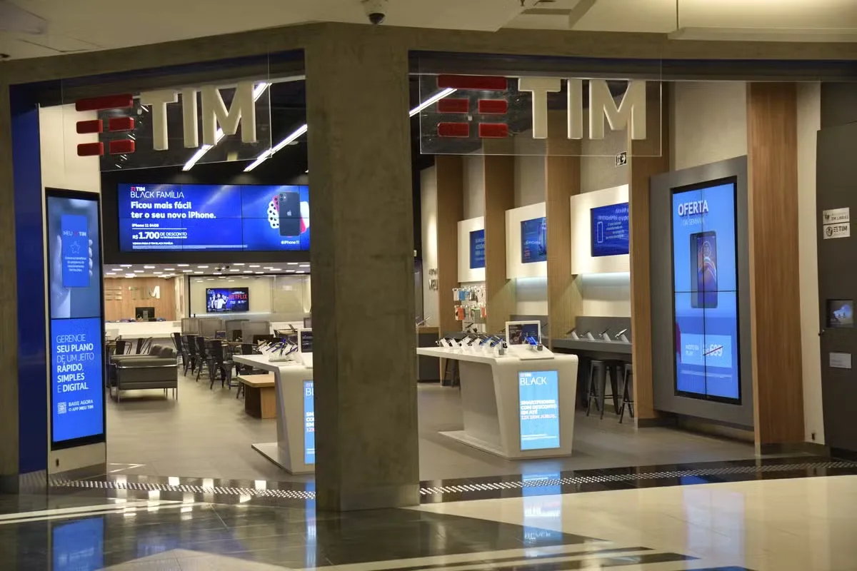 Poste Italiane reabrirá adesão à oferta pela Telecom Italia em setembro