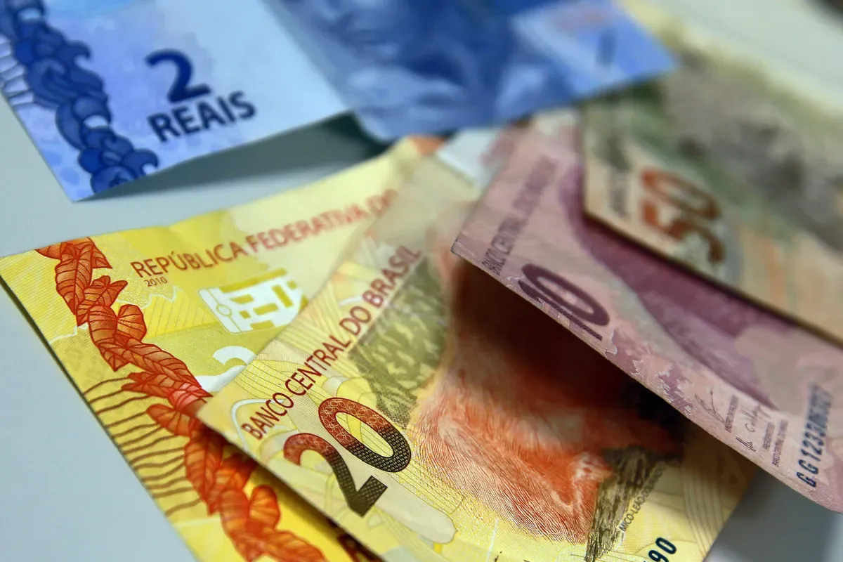 Valores a receber em bancos chegam a R$ 5,65 bilhões em julho