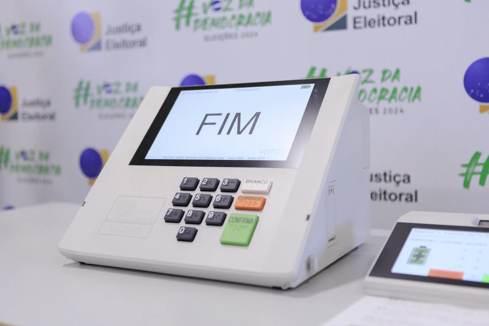 Destino dos votos de Amilton depende de substituição definida pelo MDB