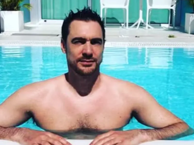 Ator Arnaud Denis morre aos 43 anos após optar pela eutanásia na Bélgica