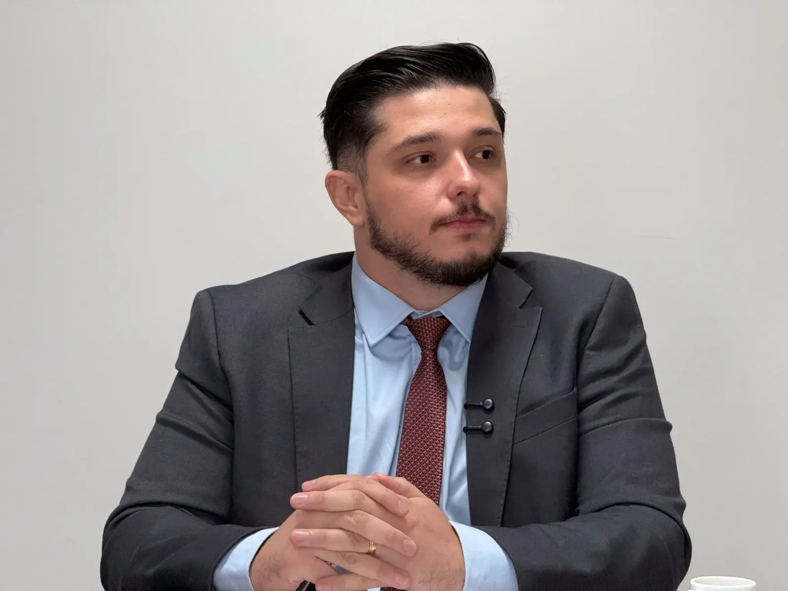 Análise aponta falhas de comunicação e vantagem de Daniel Vilela em Goiás