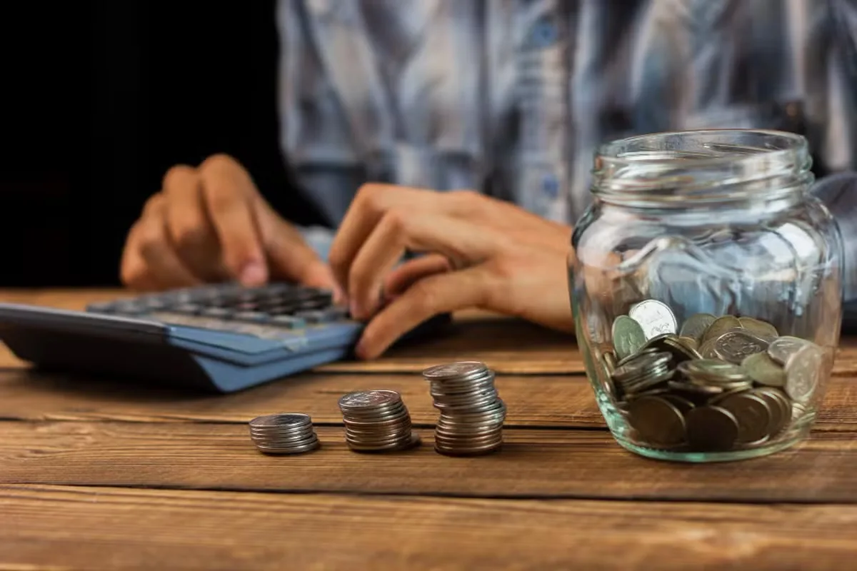 Juros futuros recuam com petróleo mais barato e cenário externo favorável