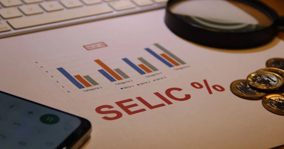 Focus reduz projeção do IPCA e mantém dólar em R$ 5,20 no ano