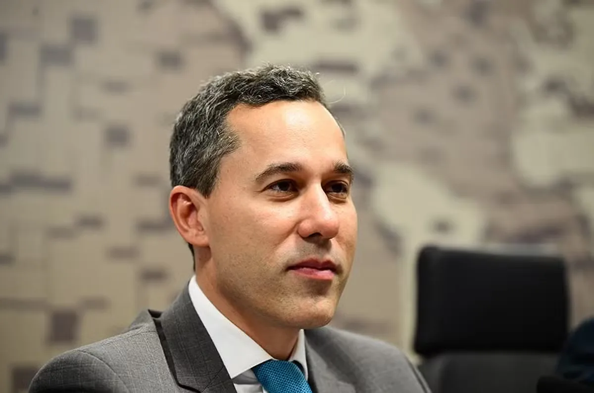 ANP prepara análise regulatória após consulta sobre venda obrigatória de gás