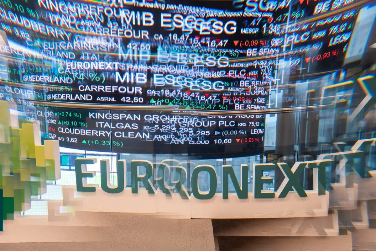 Bolsas europeias fecham em alta com recuo do petróleo e avanço dos bancos