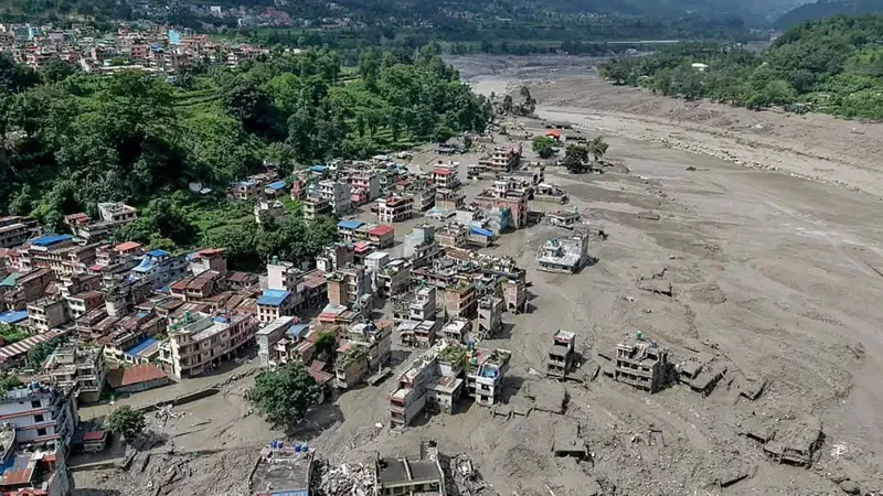 Chuvas provocam avalanche e deixam mortos e desaparecidos no Nepal