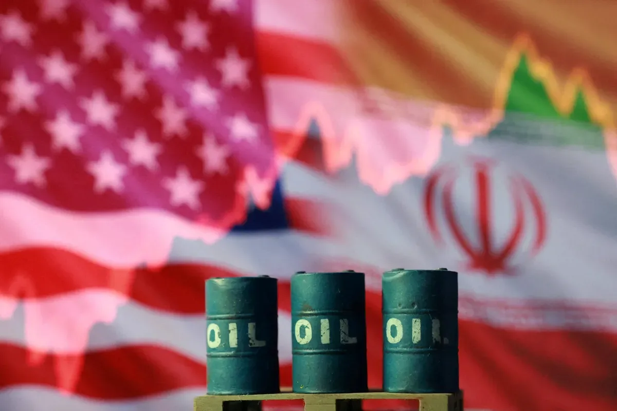 Brent e WTI recuam nesta sexta, mas acumulam alta semanal acima de 8%