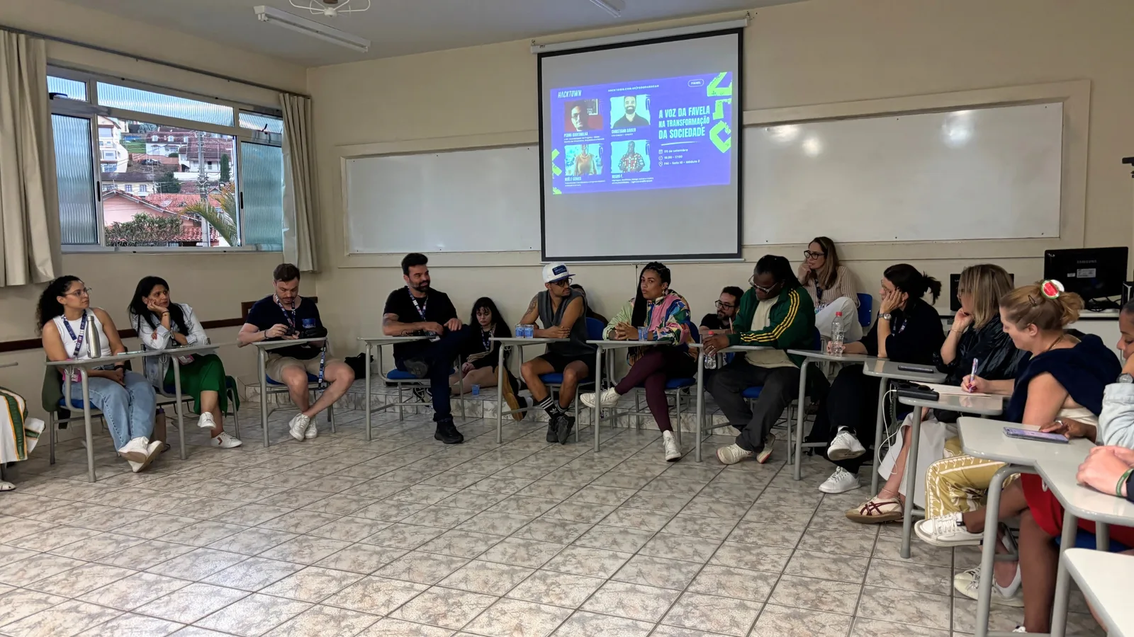 Órbi apresenta inteligência artificial e inovação comunitária no HackTown